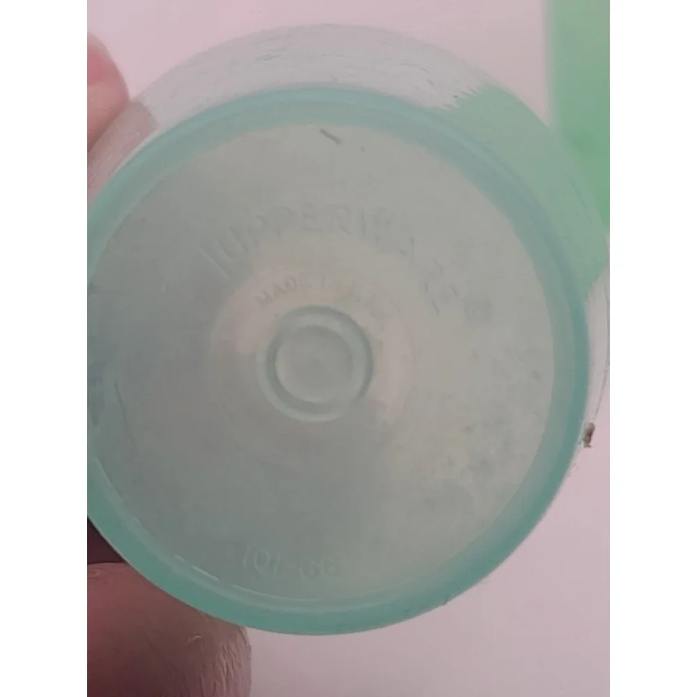Tupperware 2oz- 2 Mini Cups with 1 lid Vintage 70's Clean Good Cond Condiments